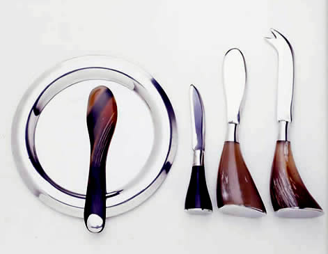 john trier pewter & horn cheese knives & plate